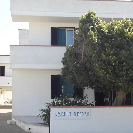 아파트호텔 La Poesia - Direzione Salento 3*